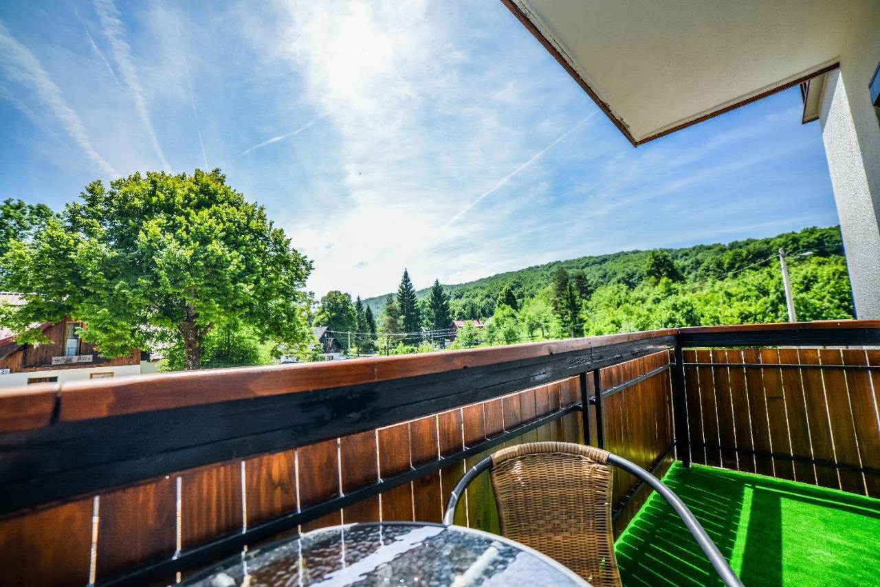Sixteen Lakes Guest House Jezerce Zewnętrze zdjęcie