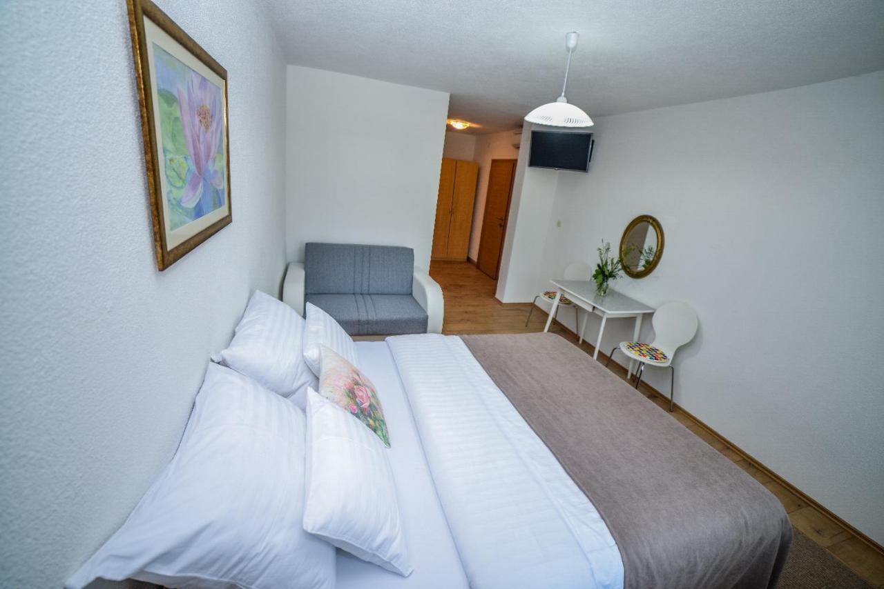 Sixteen Lakes Guest House Jezerce Zewnętrze zdjęcie