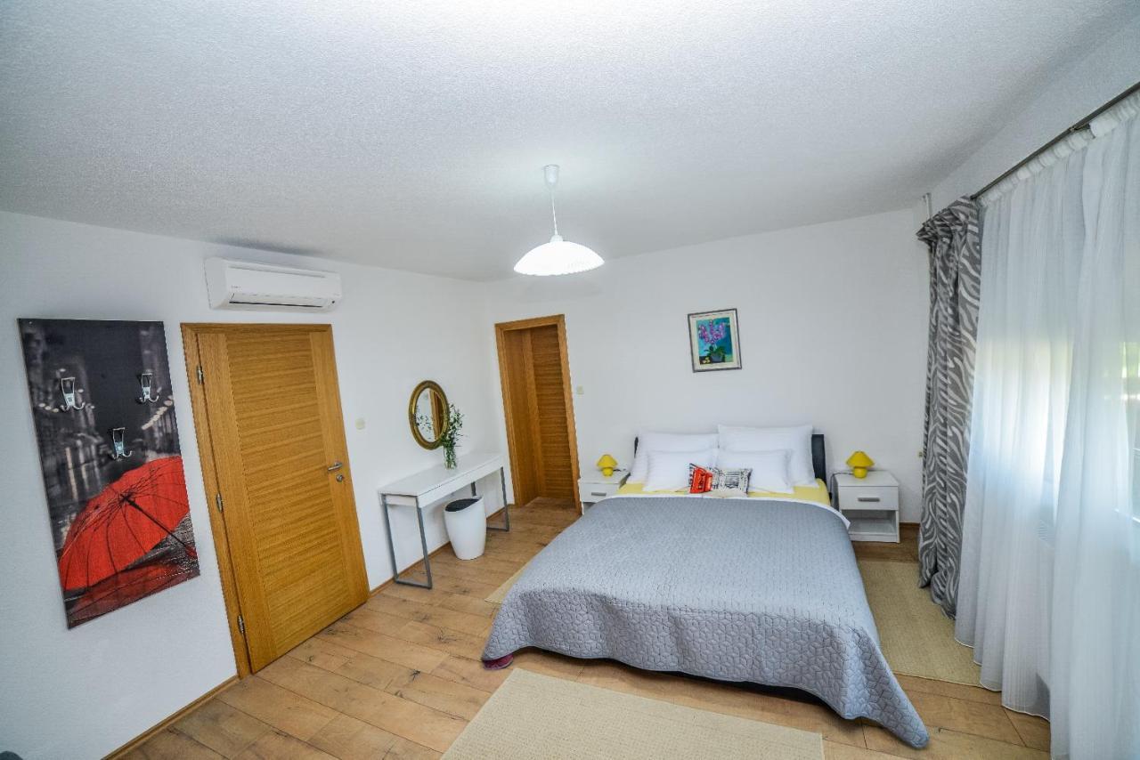 Sixteen Lakes Guest House Jezerce Zewnętrze zdjęcie